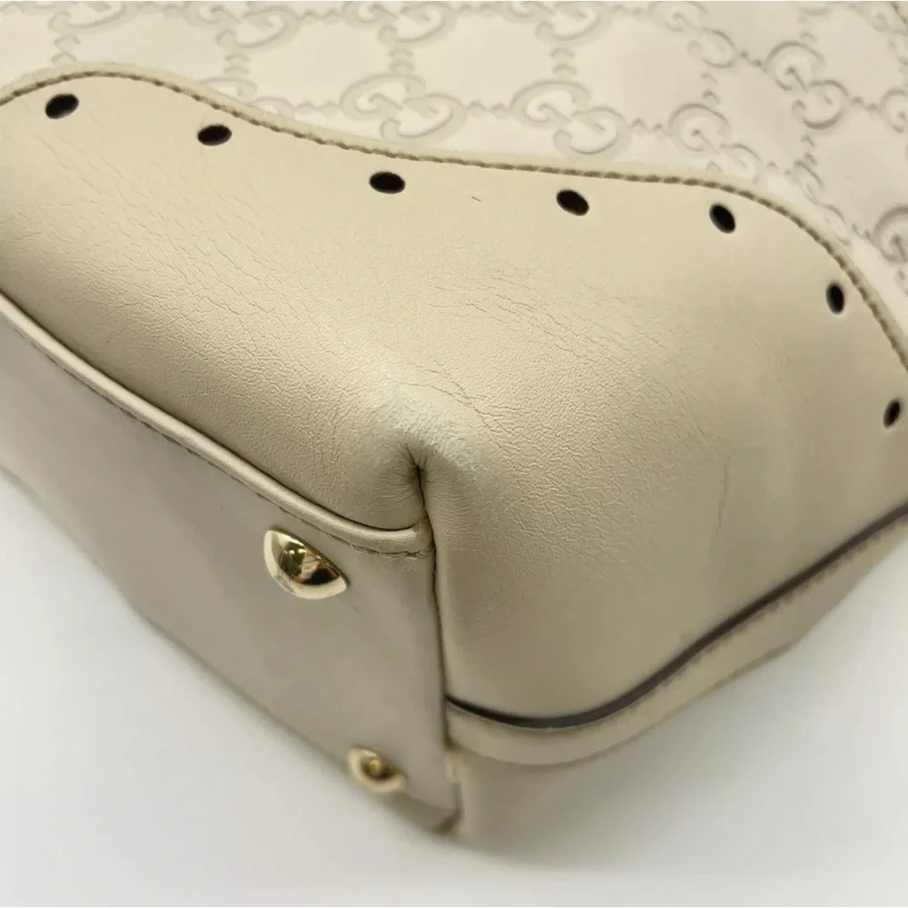 Authentic GUCCI Guccissima Leather Horsebit Off White Shoulder Bag - Picture 9 of 17